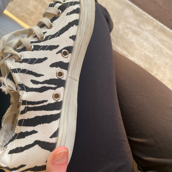Saint Laurent Sneakers in canvas zebra print - Picture 7 of 14